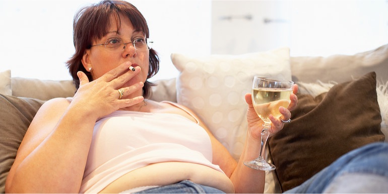 Ženy-kuřačky mají vyšší riziko vzniku rakoviny tlustého střeva v porovnání s muži